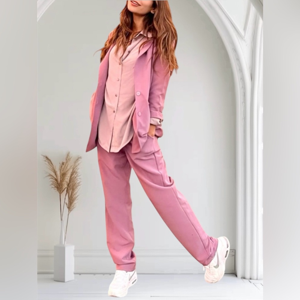 WOMEN’S BOUTIQUE PINK DRESS PANTS - SIZE M